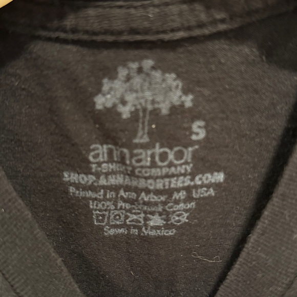Ann Arbor Black Graphic Tee with Nature Design size small 9:28 100% cotton - Picture 2 of 2